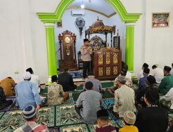 Jelang Pilkada 2024, Kapolres Salat Jum’at Ajak Bersinergi Jaga Kamtibmas di Way Kanan
