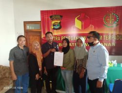 Sentra penegakan hukum teepadu (Sentra Gakumdu) Bawaslu Way Kanan menerima pengaduan dugaan Politik Uang yang dilakukan Tim Pasangan Calon no urut 01