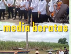 Bupati Waykanan Drs ALI RAHMAN Meninjau Langsung Lokasi Banjir DiDesa Srimenanti