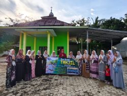 PKK Bandar Dalam Bagi Bagi Takjil