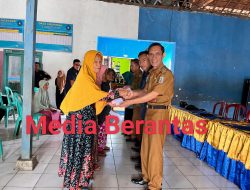 Kampung Gunung Sangkaran Salurkan BLT DD Tahap Pertama kepada 24 KPM