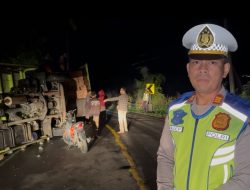 Truck Fuso Alami Laka Tunggal di Banjarmasin, Pengemudi Ucapkan Terima Kasih Kepada Polres Way Kanan Telah Membantu Evakuasi dan Amankan TKP