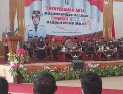 Bupati Ayu Asalasiyah serahkan Akta Notaris Koperasi Merah Putih kepada 227 Pengurus di Way Kanan