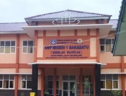 Ketua SMSI dan MOI minta agar diusut Usut dugaan pungutan pembelian seragam sekolah Pramuka di SMP Negeri 1 Baradatu
