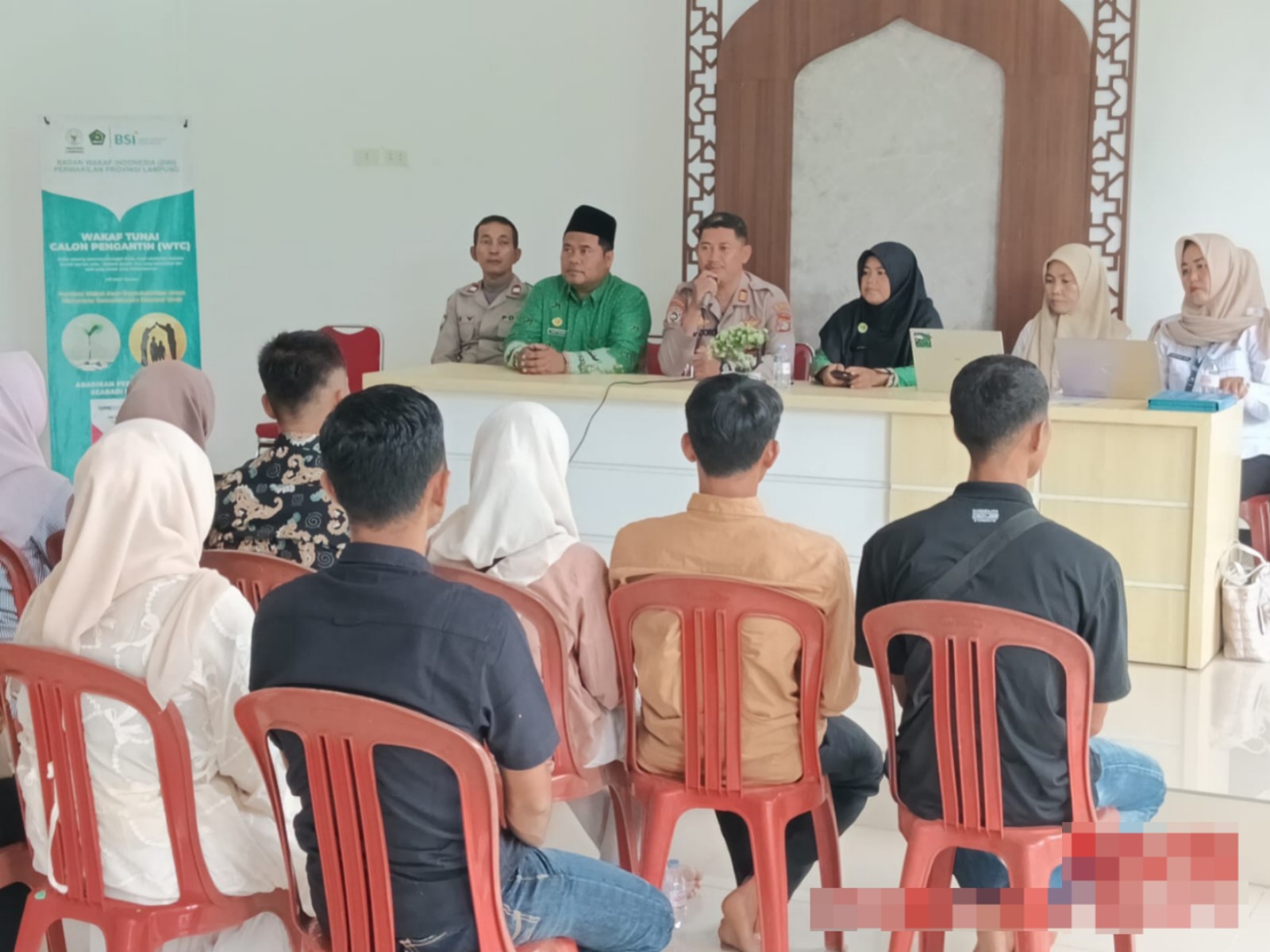 Manfaatkan Binluh di KUA, Kasat Binmas Polres Way Kanan Ajak Calon Pengantin Jauhi KDRT