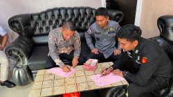 KEJAKSAAN NEGERI WAY KANAN TERIMA PEMBAYARAN DENDA RP 100 JUTA DARI DUA TERPIDANA KASUS KORUPSI SPAM PAKUAN RATU