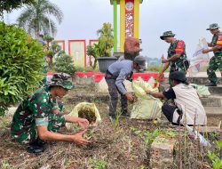 KODIM 0427/WAY KANAN GELAR KARYA BHAKTI TNI BERSIHKAN FASILITAS UMUM KAMPUNG SERUPA INDAH