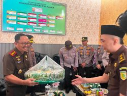 Polres Way Kanan Berikan Surprise Hari Bhakti Adhyaksa ke-66, Perkuat Sinergi dengan Kejaksaan Negeri Way Kanan